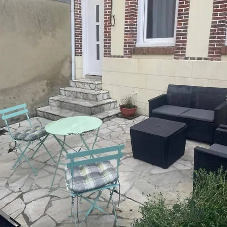 Proche Port Commerces Et Gare A 2h De Paris Holiday home