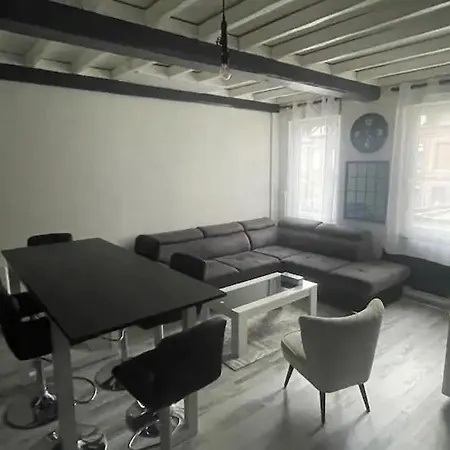 Proche Port Commerces Et Gare A 2h De Paris Holiday home